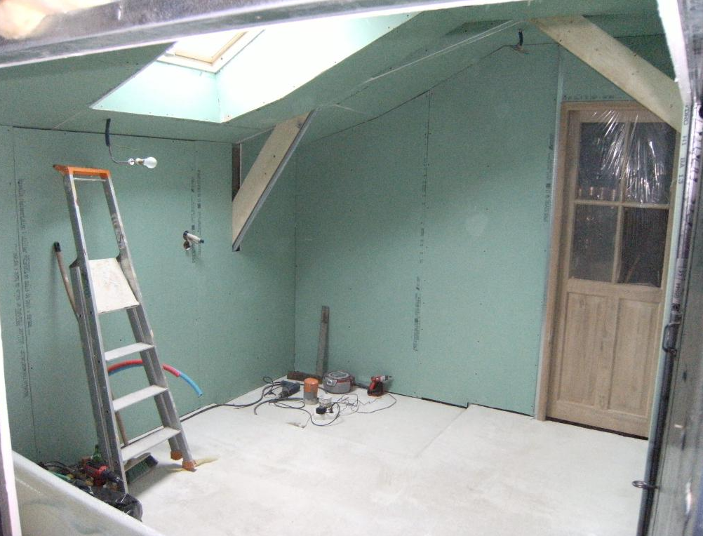 Pose de cloisons plaques de plâtre