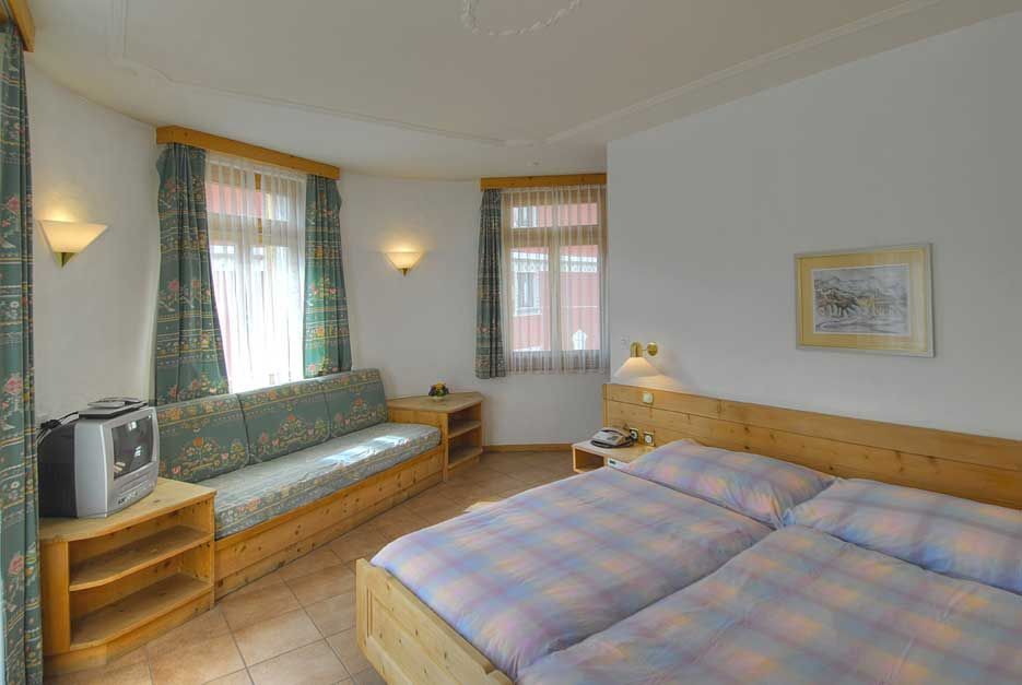 Hotelzimmer - Hotel Restaurant Veltlinerkeller in St. Moritz