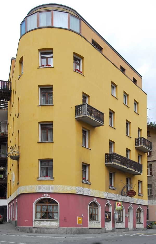 Hotel Restaurant Veltlinerkeller in St. Moritz