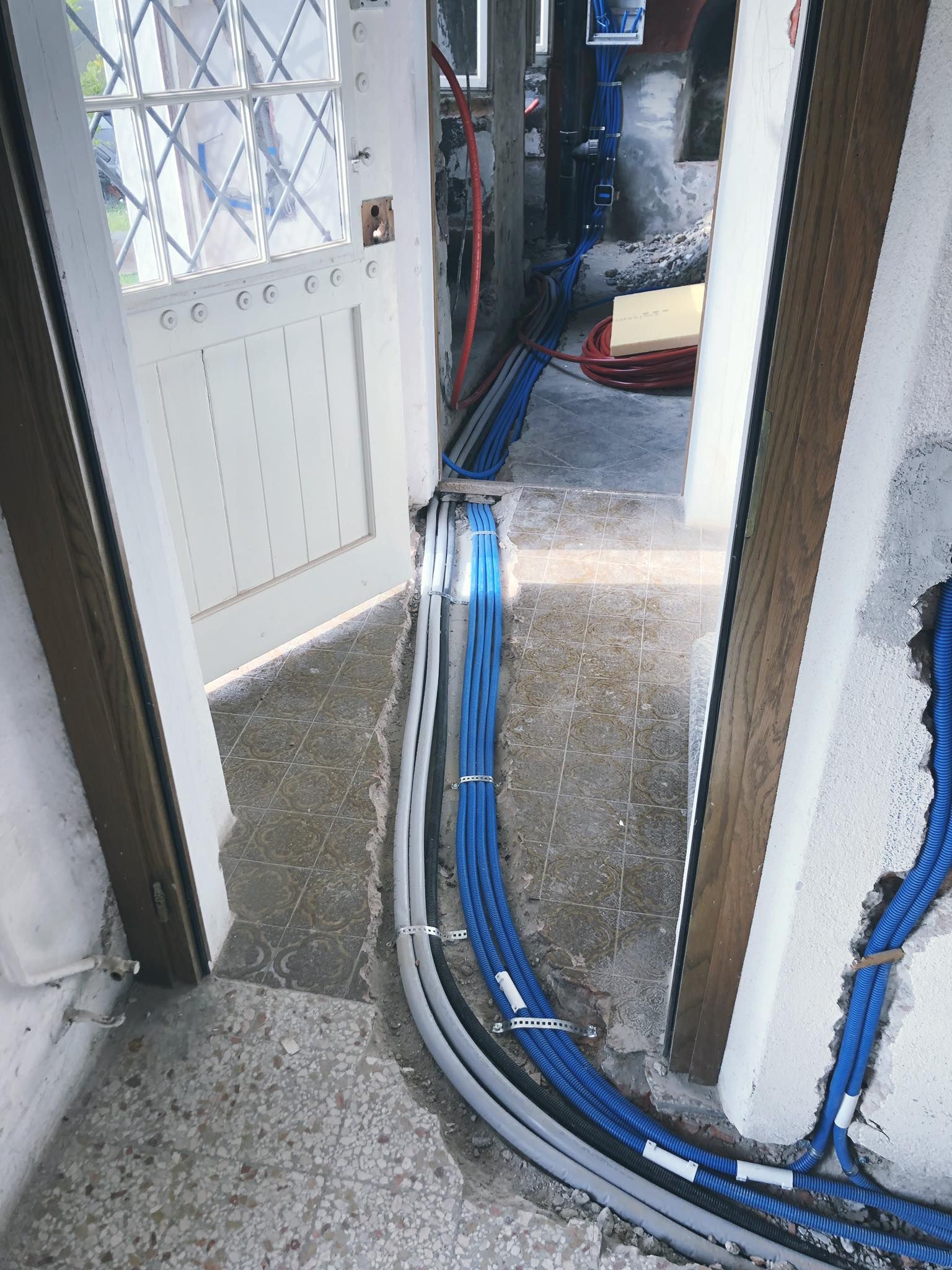 Impianto elettrico - Edil B - Impresa di costruzioni