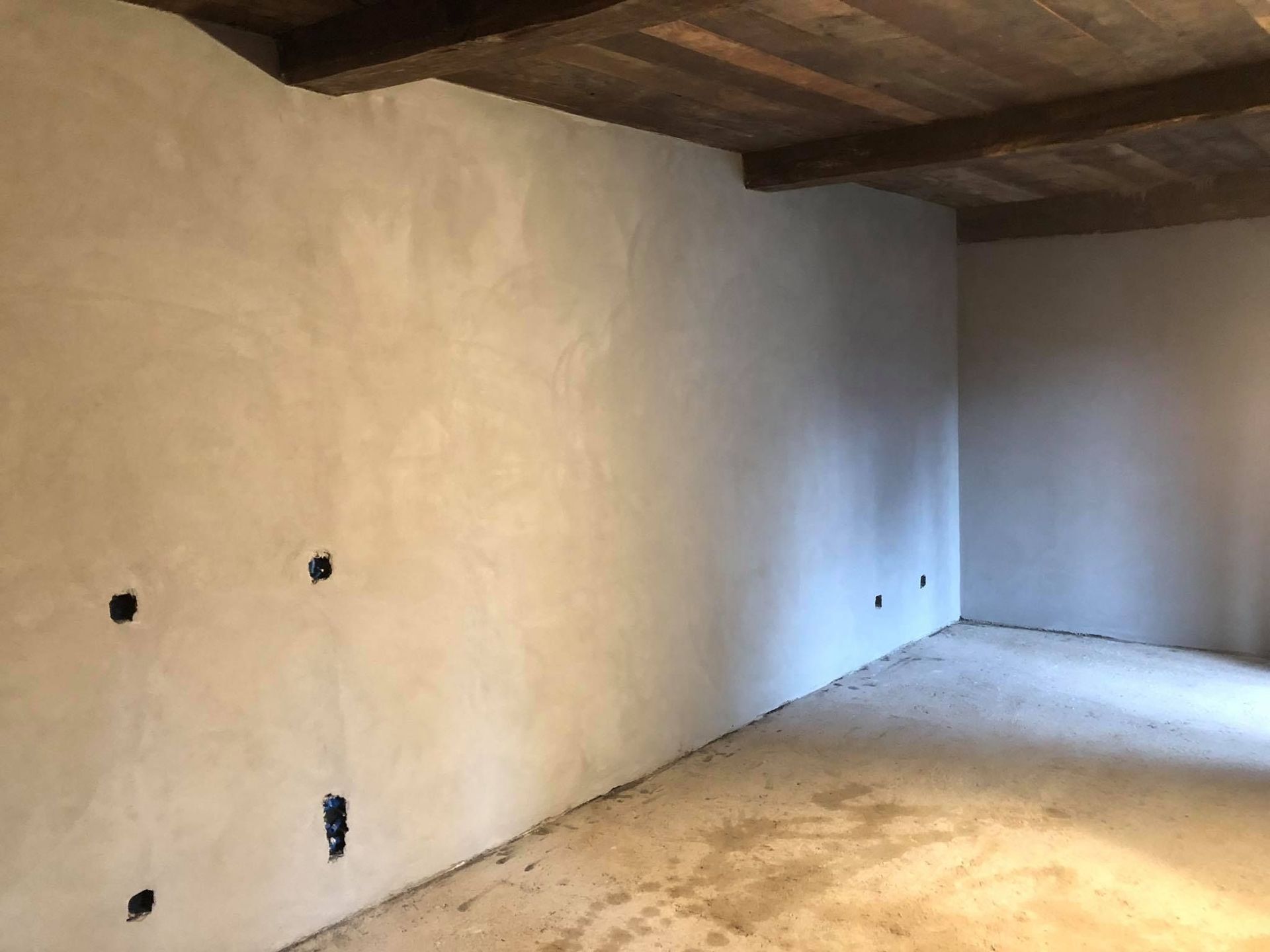 Parete con travi - Edil B - Impresa di costruzioni