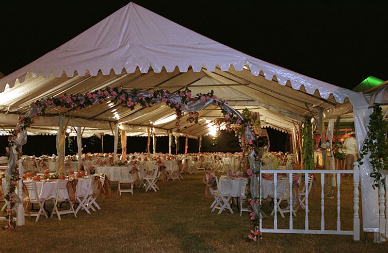 Tente de réception modulable pour un mariage ou autres évènements