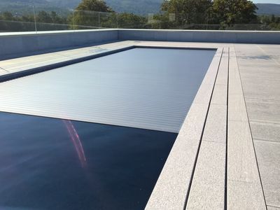 Schwimmbadabdeckung - Delta Pool - Biel-Benken