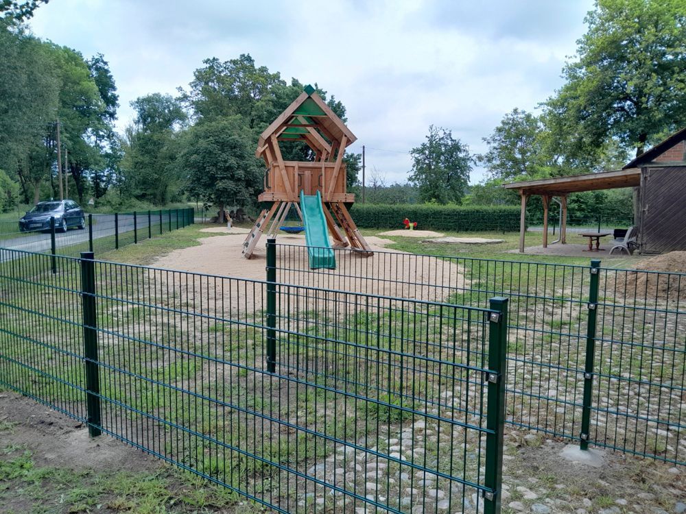 Neuer Spielplatz in Zadrau / Wendland