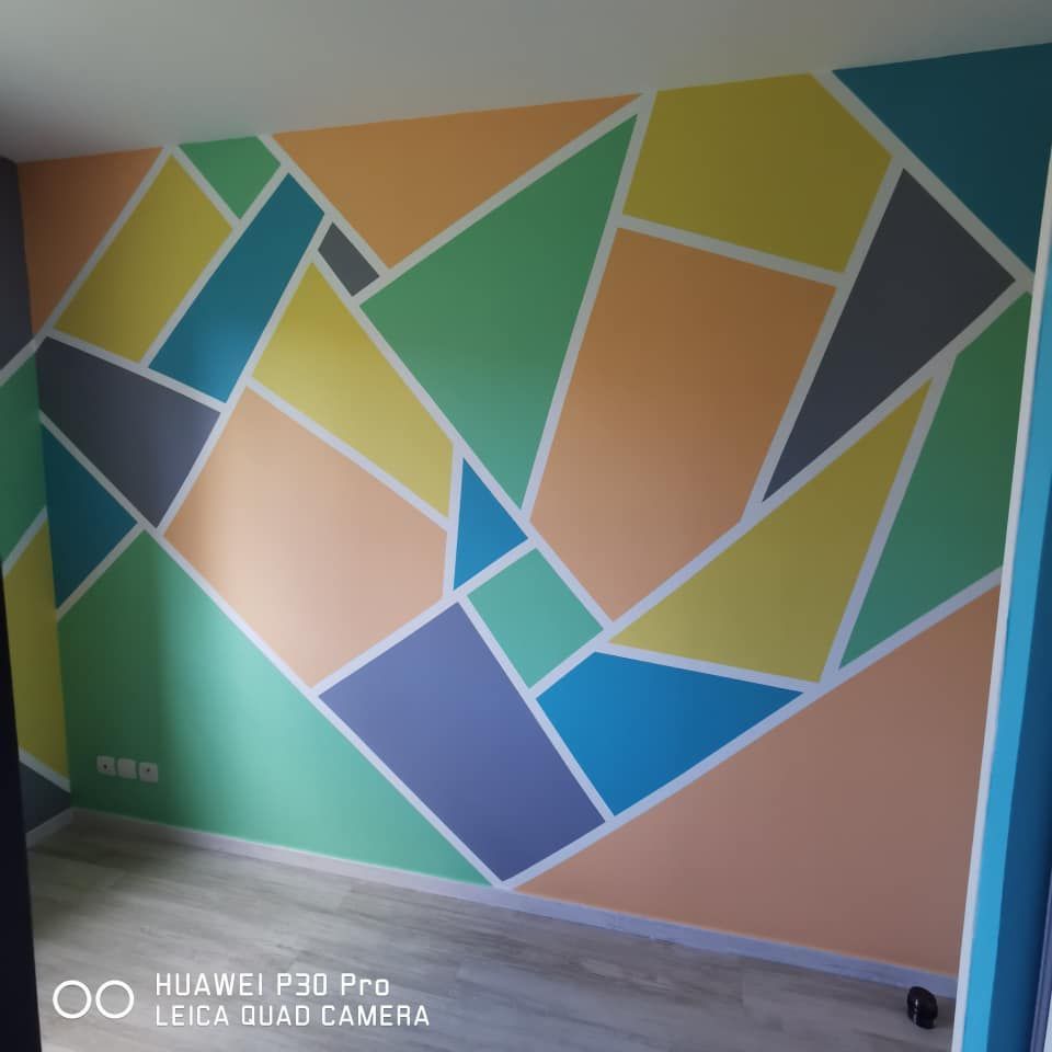 Mur de peinture à motif coloré