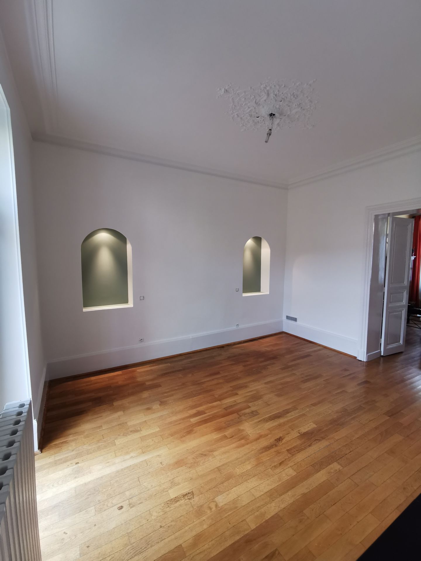 Mur de peinture blanc et vert clair