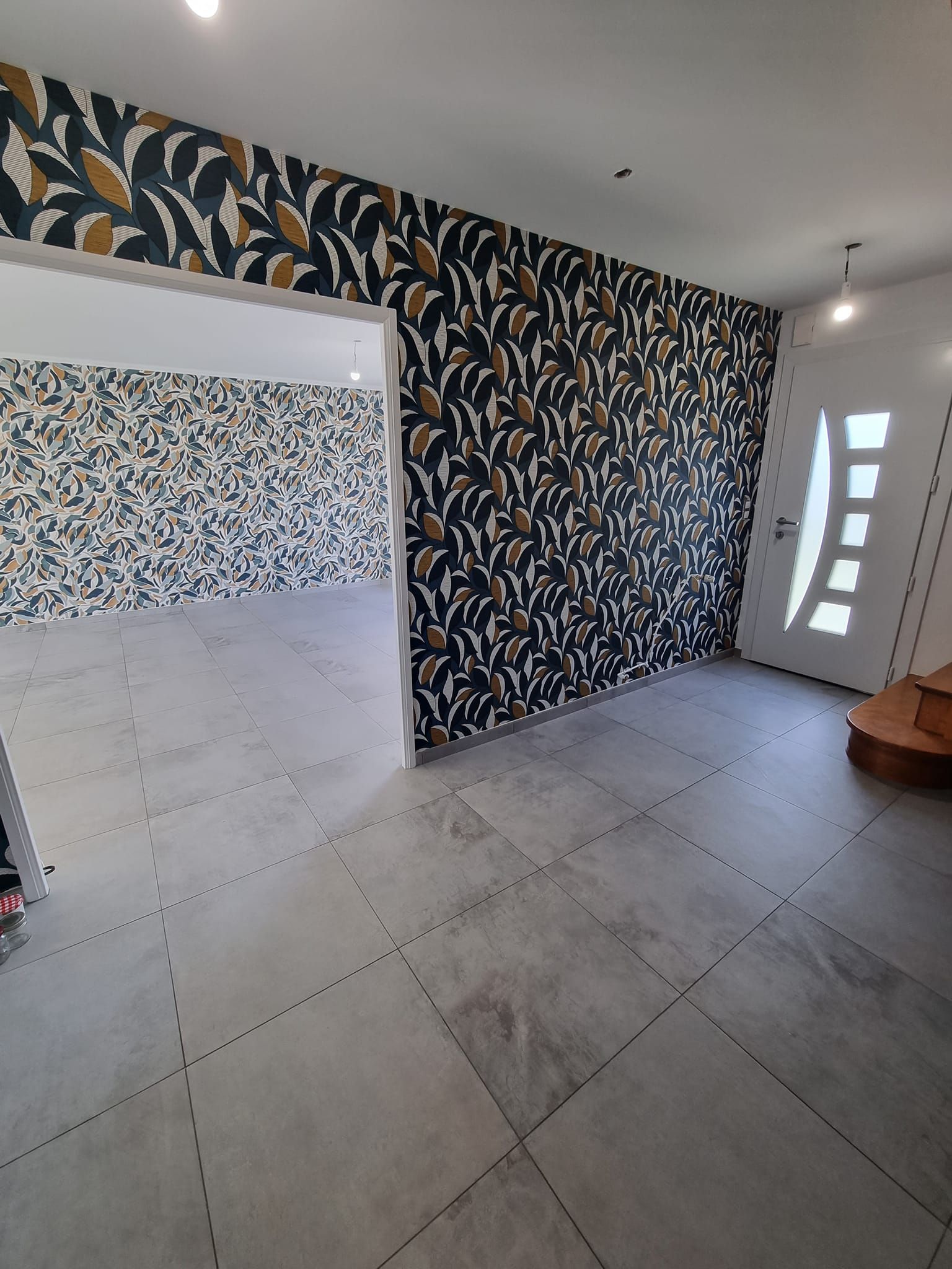 Papier peint à motifs