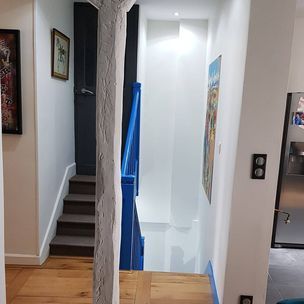 Peinture blanche et bleue