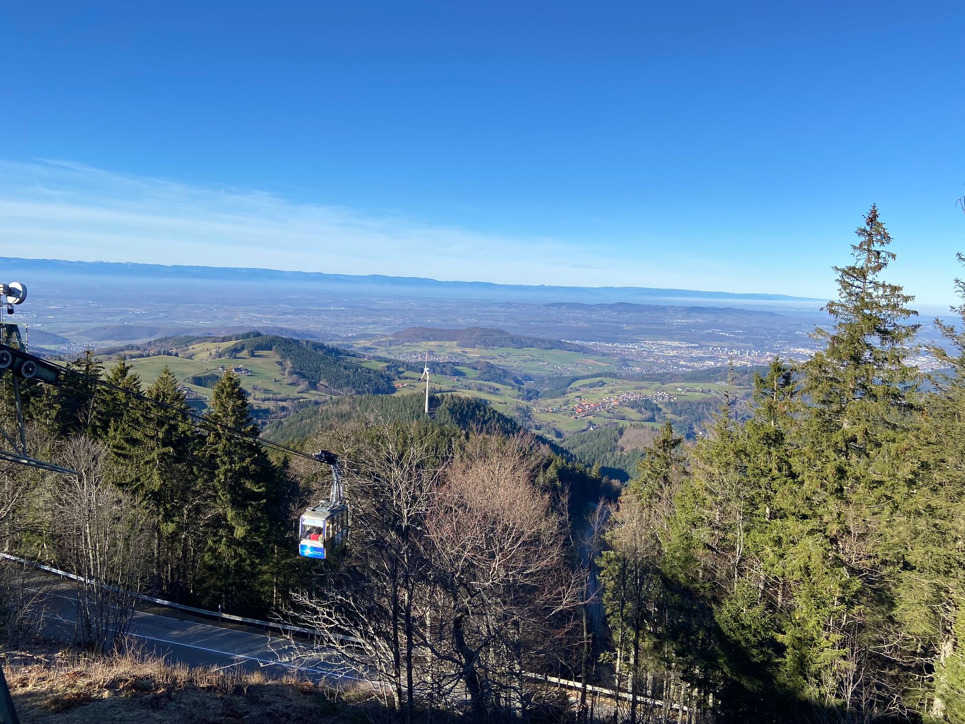 Schauinslandbahn, mit der Seilbahn bequem auf den Schauinsland.