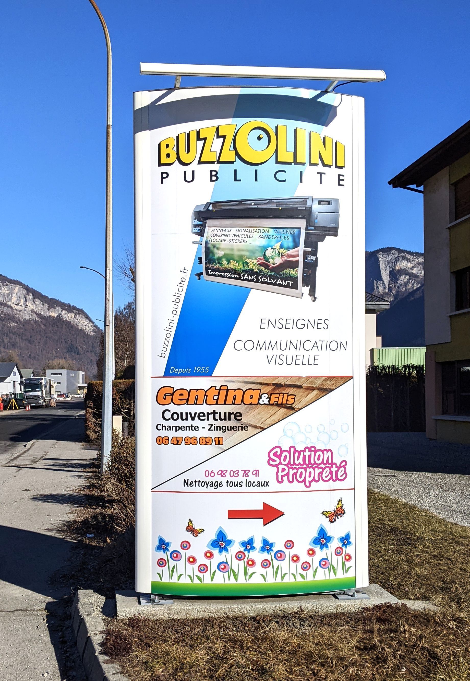 Totem Buzzolini publicité Sallanches