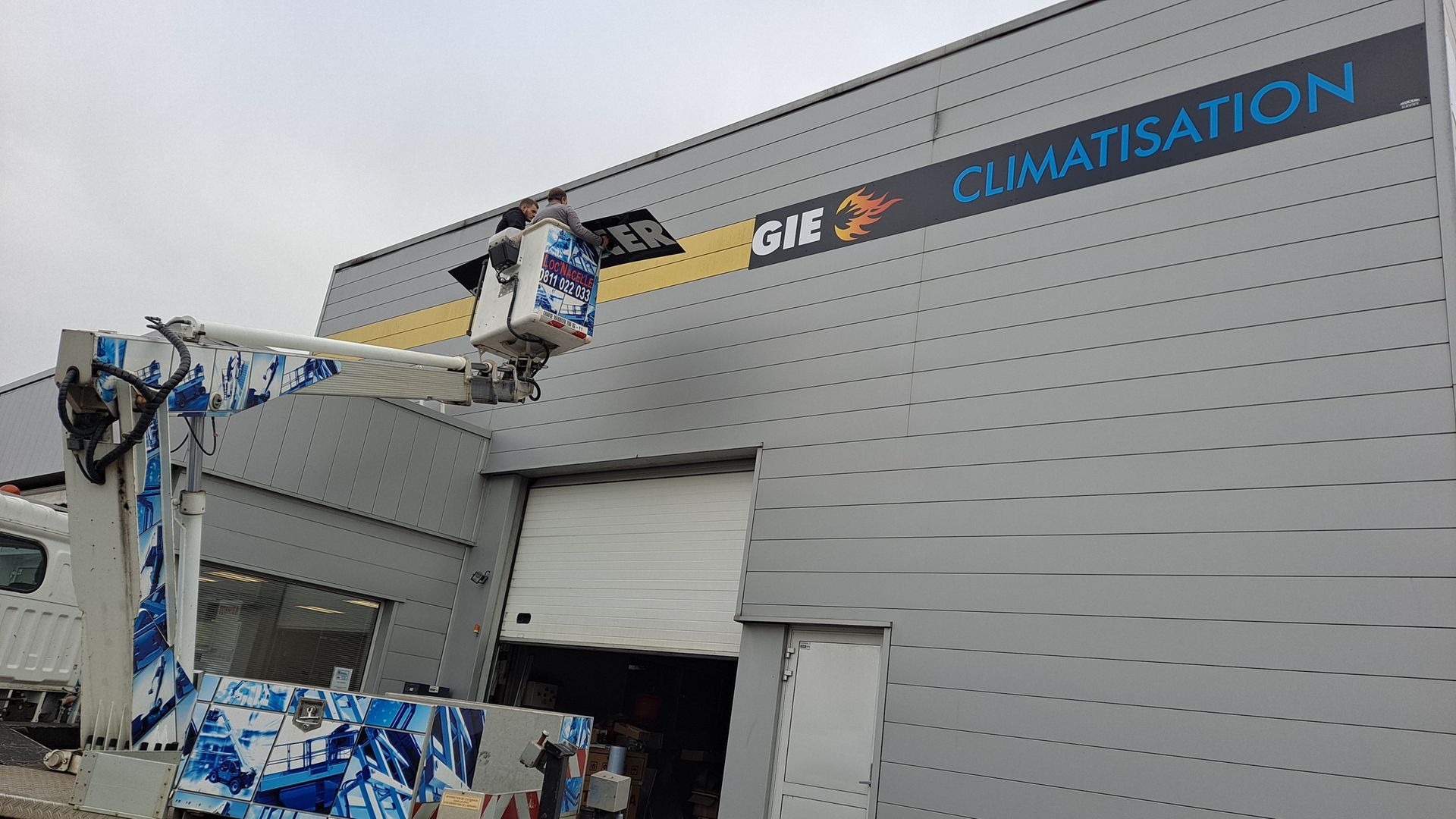 Installation enseignes Cluses
