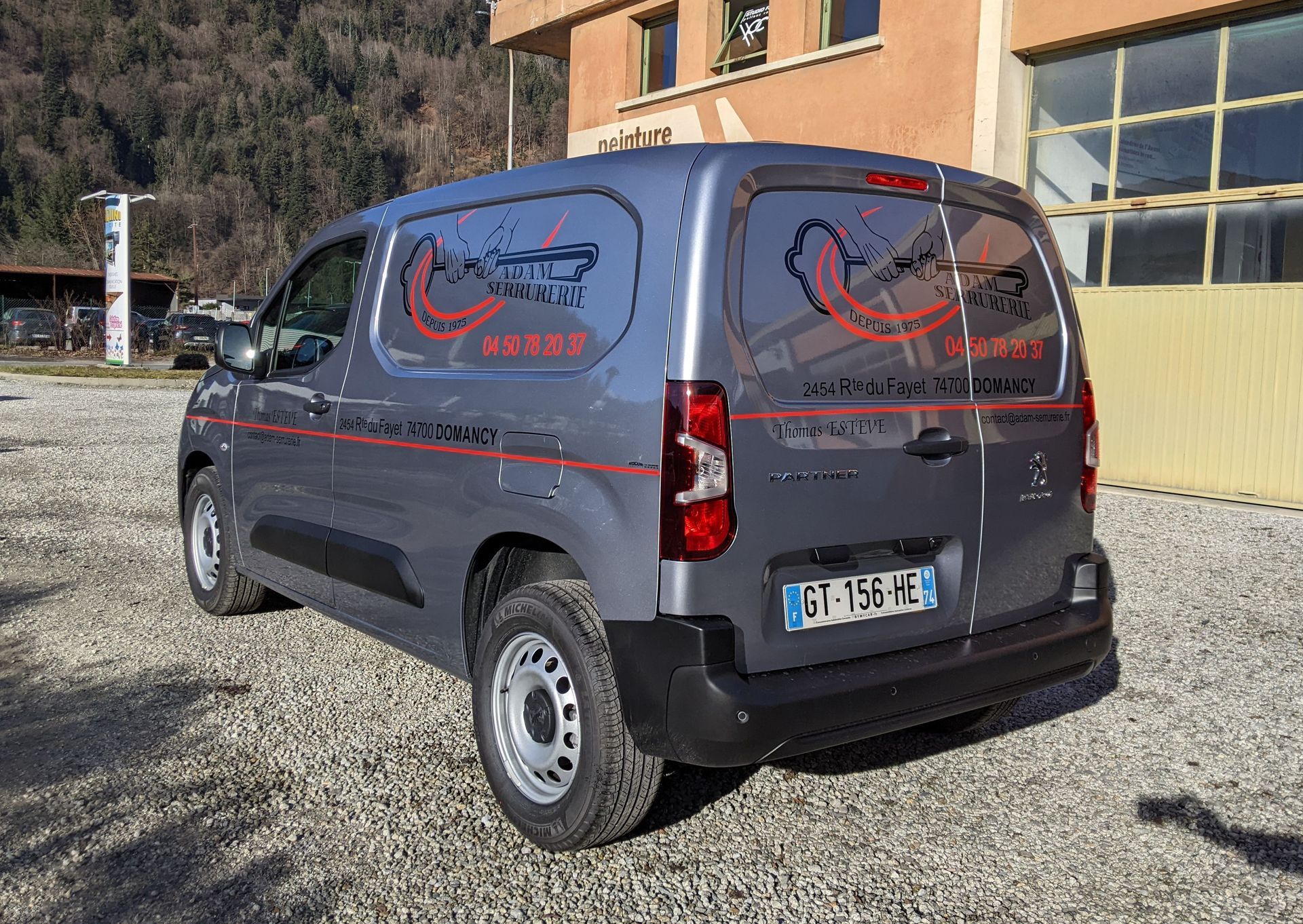 adhésif couleurs véhicules Domancy