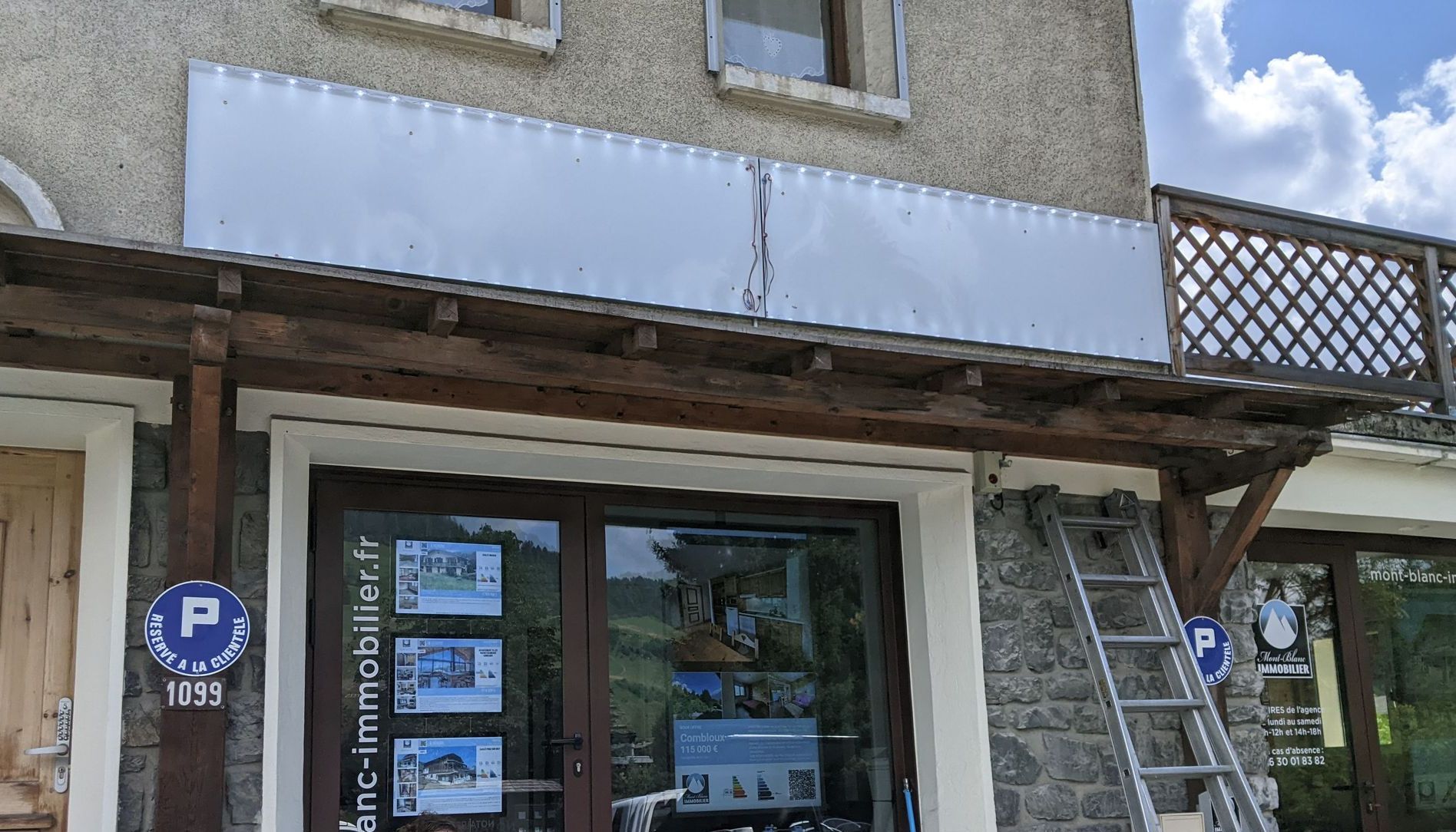 Enseigne installation LED Megève
