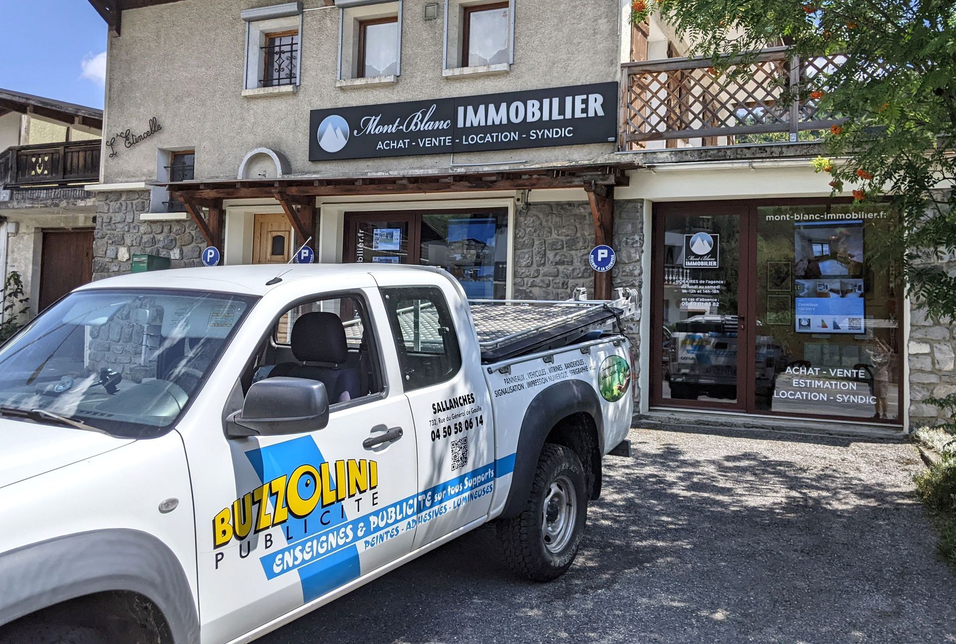 caisson affichage logo alu LED Demi Quartier