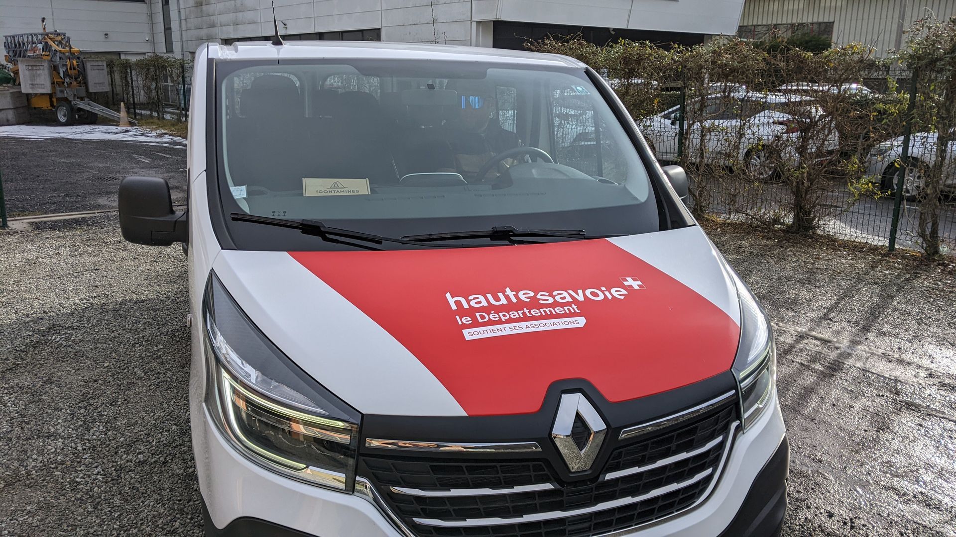 marquage minibus association sallanches