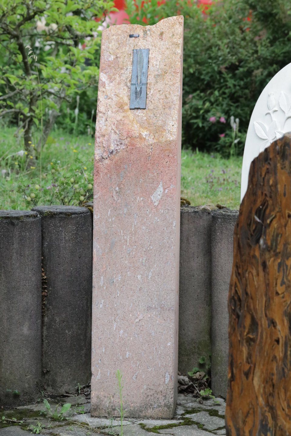 Grabstein auf einem Friedhof