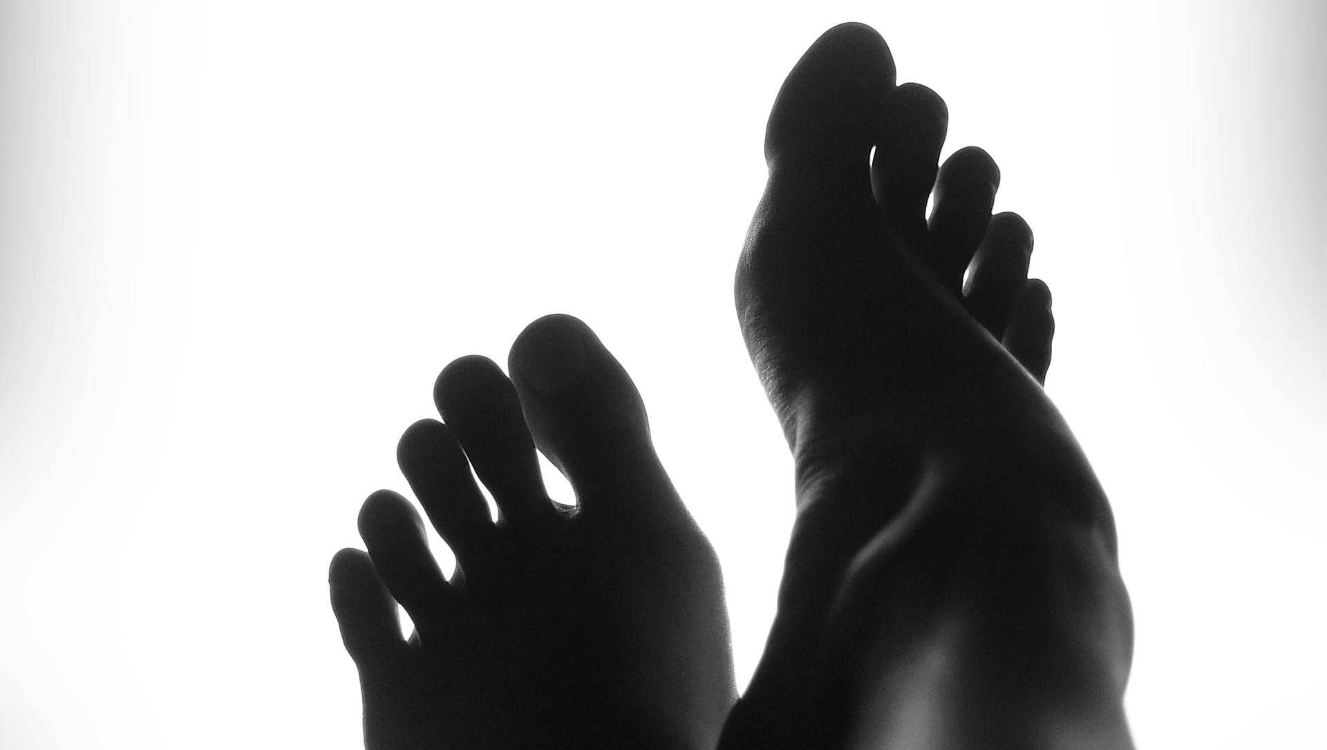 Pieds en noir et blanc