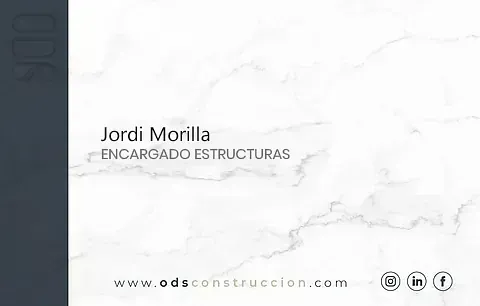 Un fondo de mármol blanco con el nombre Jordi Morilla.