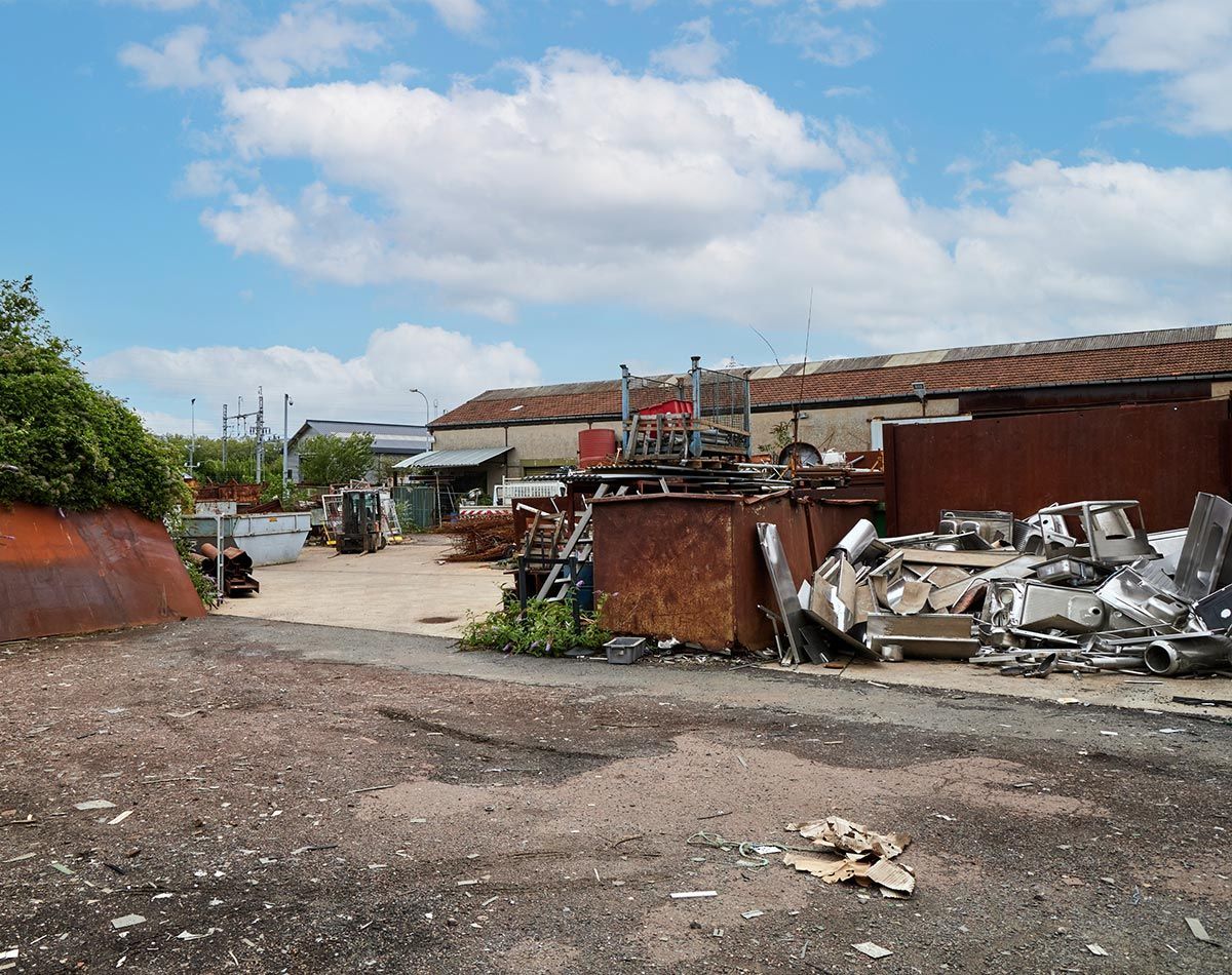 Bennes avec des métaux