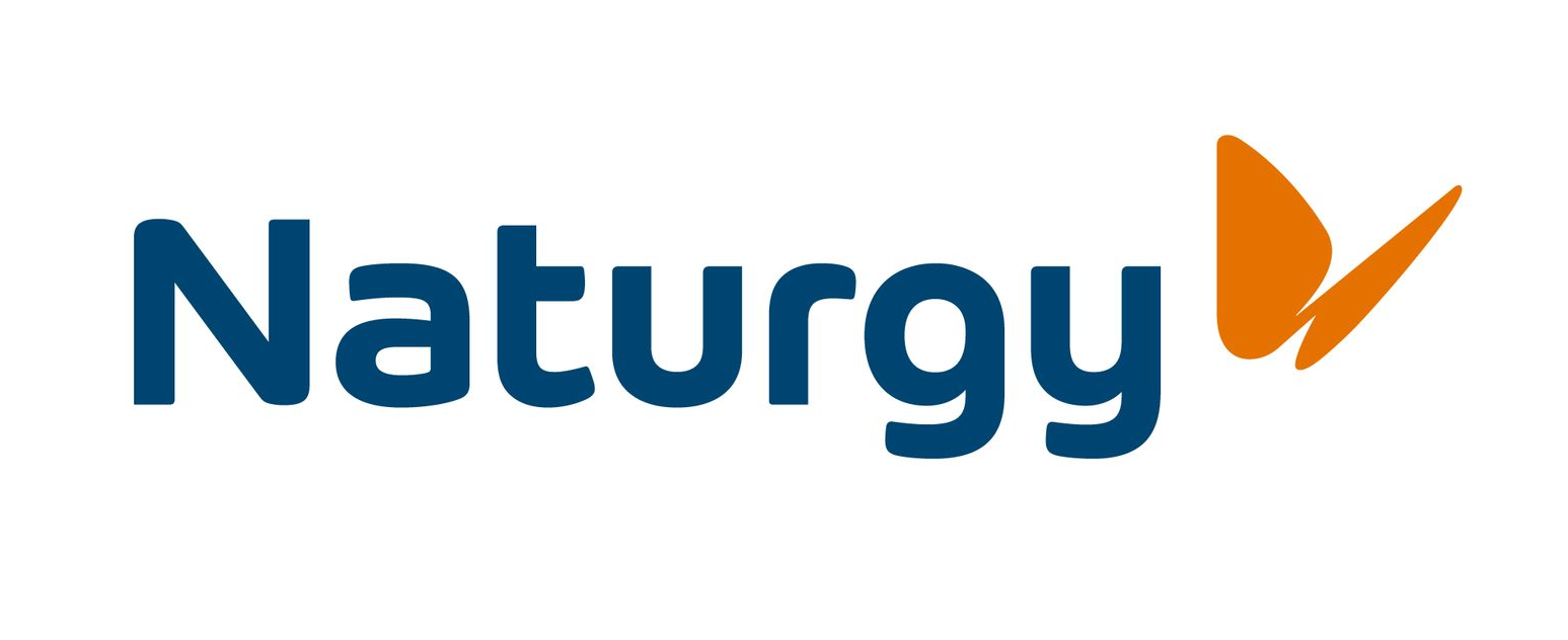 Logotipo de Naturgy: texto azul oscuro con un símbolo de mariposa estilizada en color naranja.