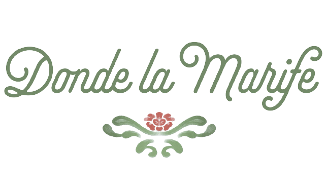 Un logotipo para donde la marife con una flor en el medio.