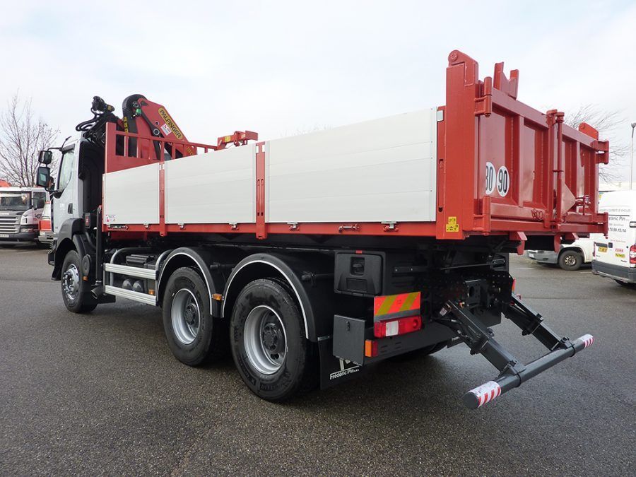 Camion 1 avec grues de levage Palfinger 