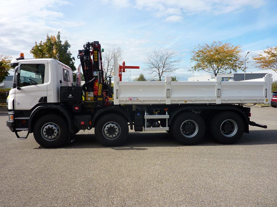 Camion 5 avec grues de levage Palfinger 