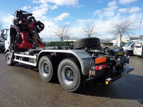 Grue de recyclage et polybenne 1