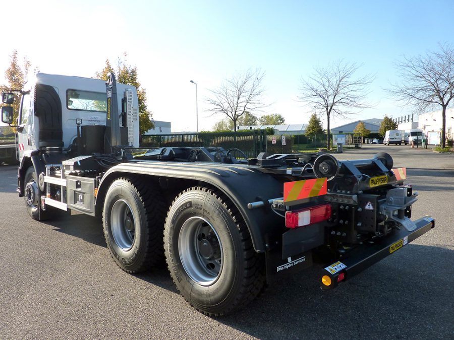 Camion avec bras de levage Palfinger 2