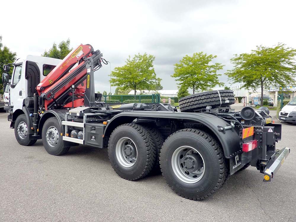 Camion avec bras de levage Palfinger 3