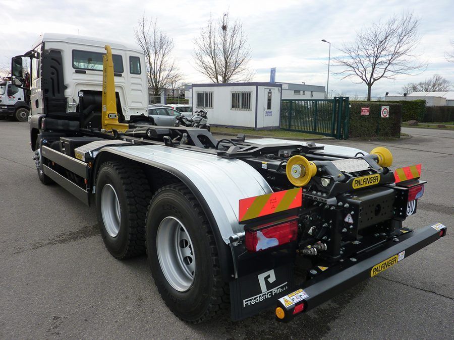 Camion avec bras de levage Palfinger 5