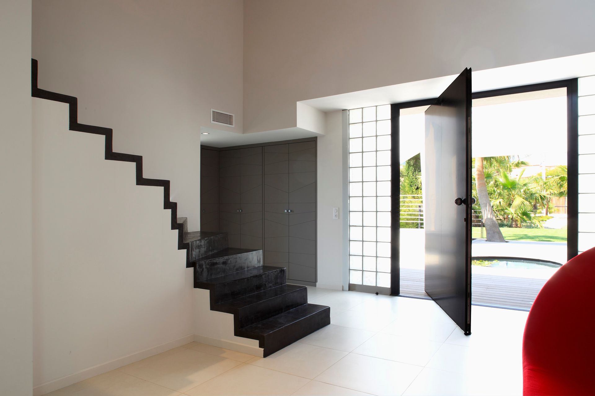 Une entrée de villa