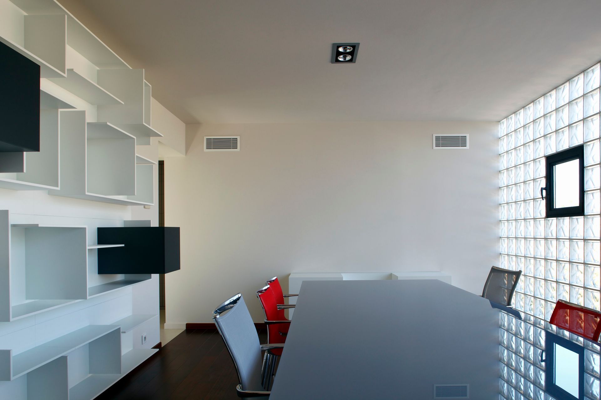 Une salle à manger de villa