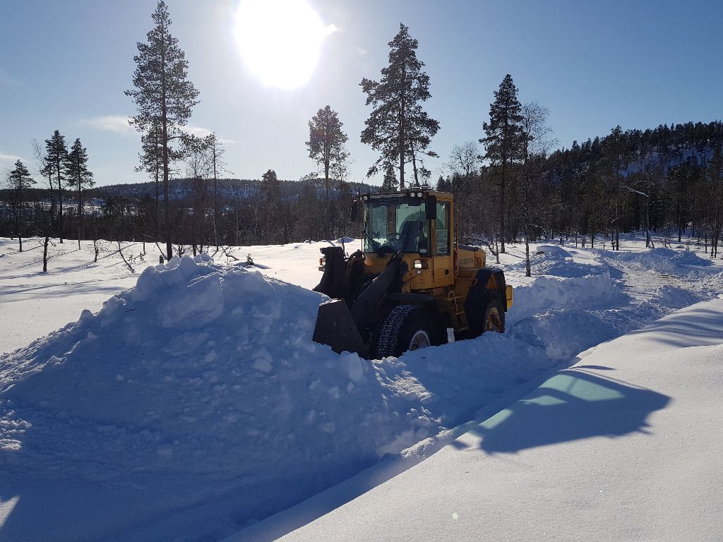 kuljetusjakonepalveluhilli.fi
