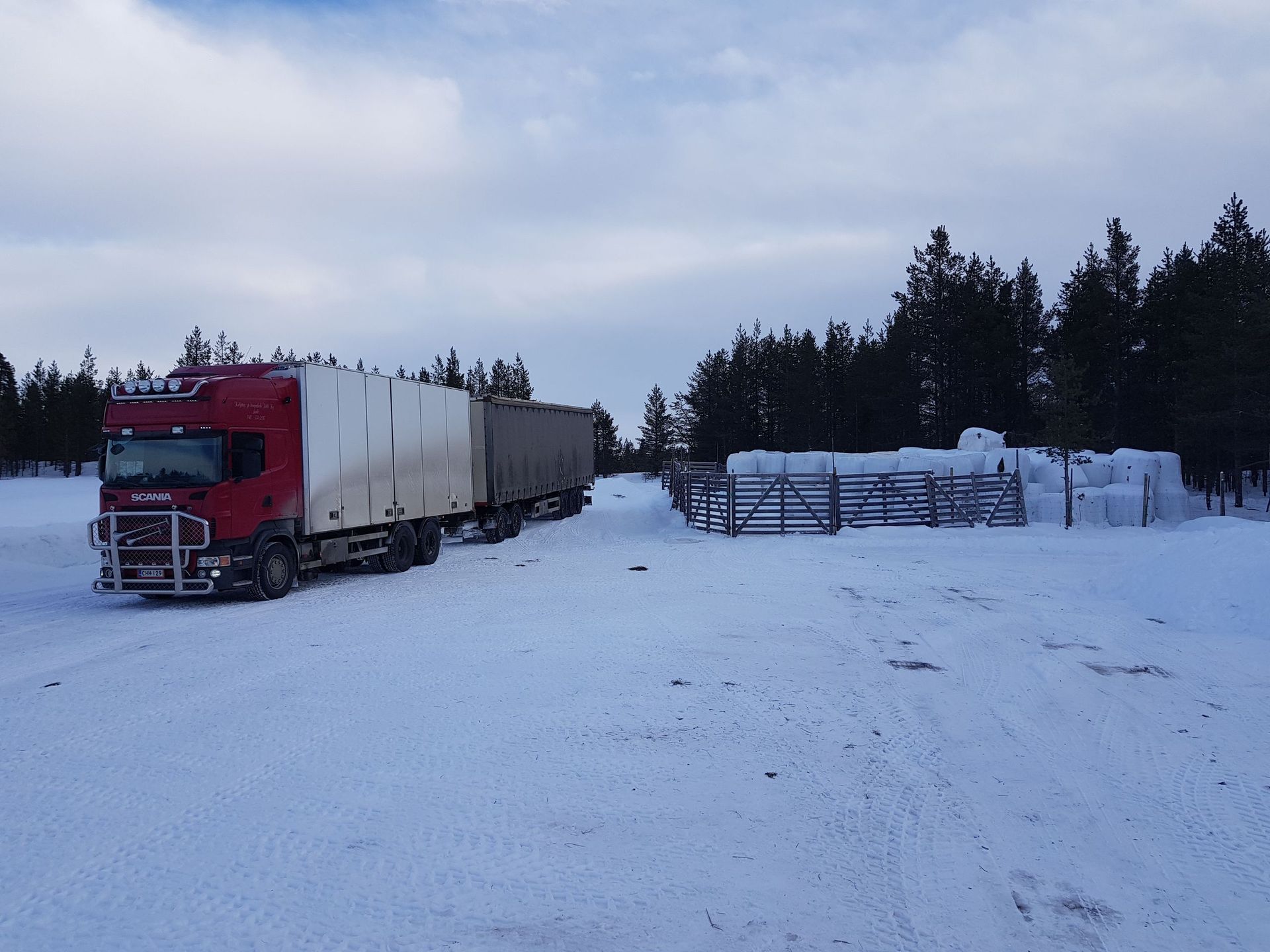 kuljetusjakonepalveluhilli.fi
