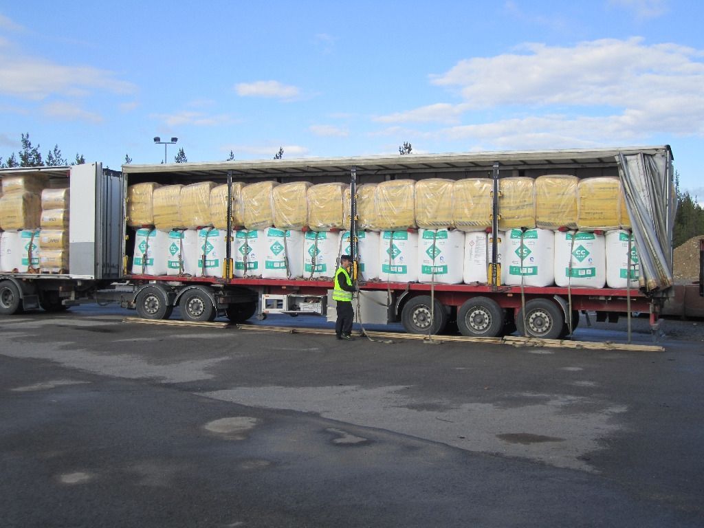 kuljetusjakonepalveluhilli.fi
