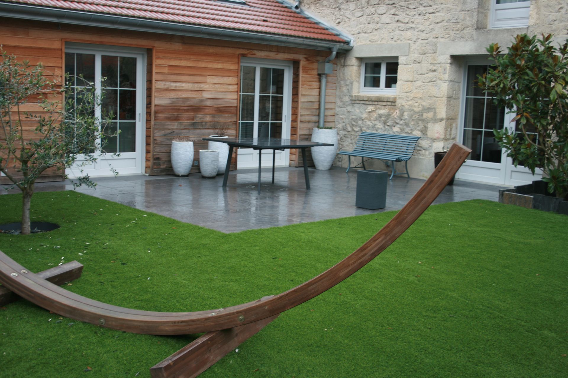 Terrasse et pose de gazon synthétique