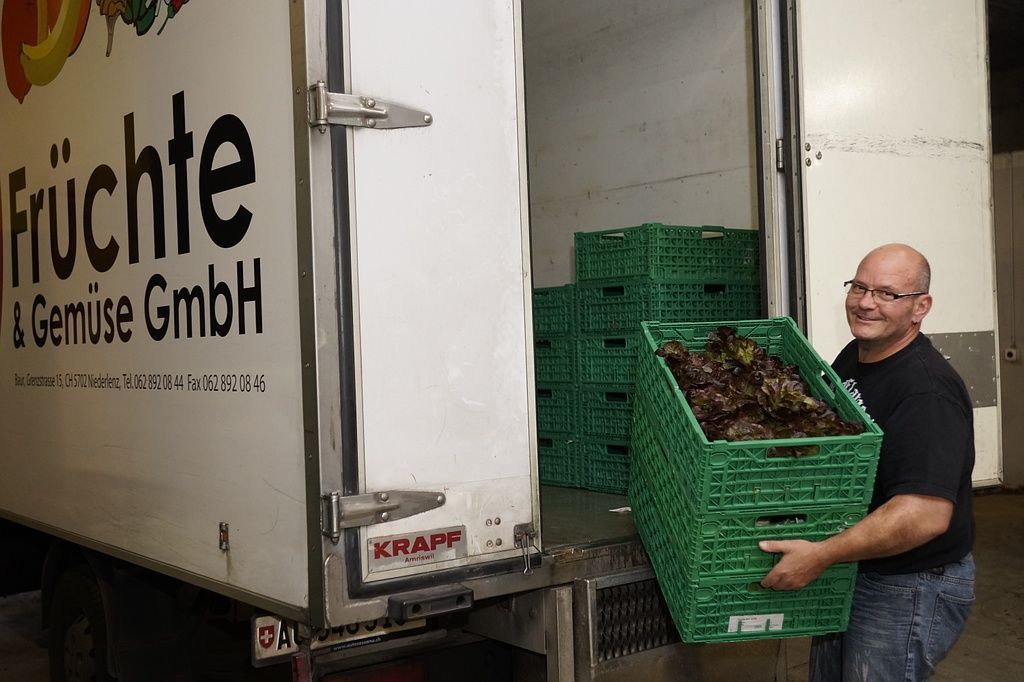 Gemüse- und Früchte Transport Niederlenz