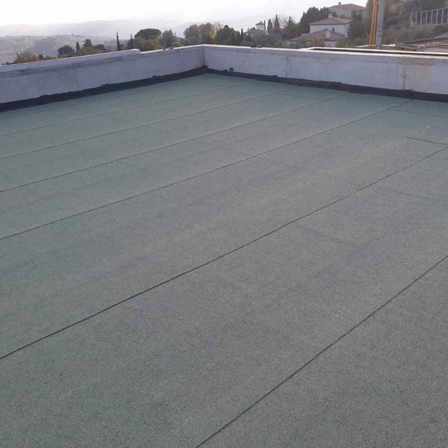 toiture neuve avec revêtement