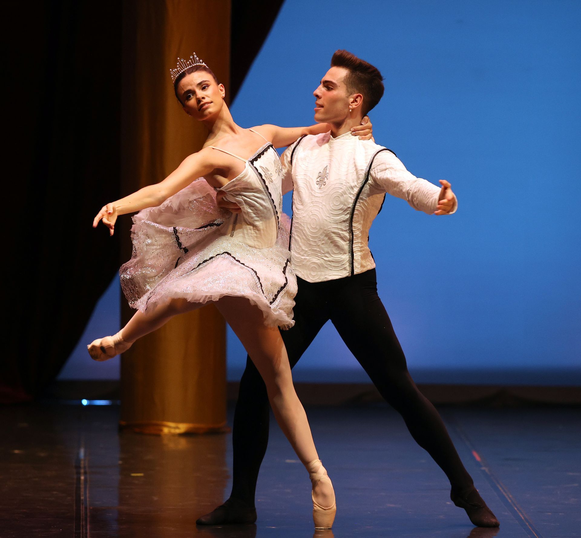 Paula Platero y Fernando Casanova en pas de deux del 2º acto de 