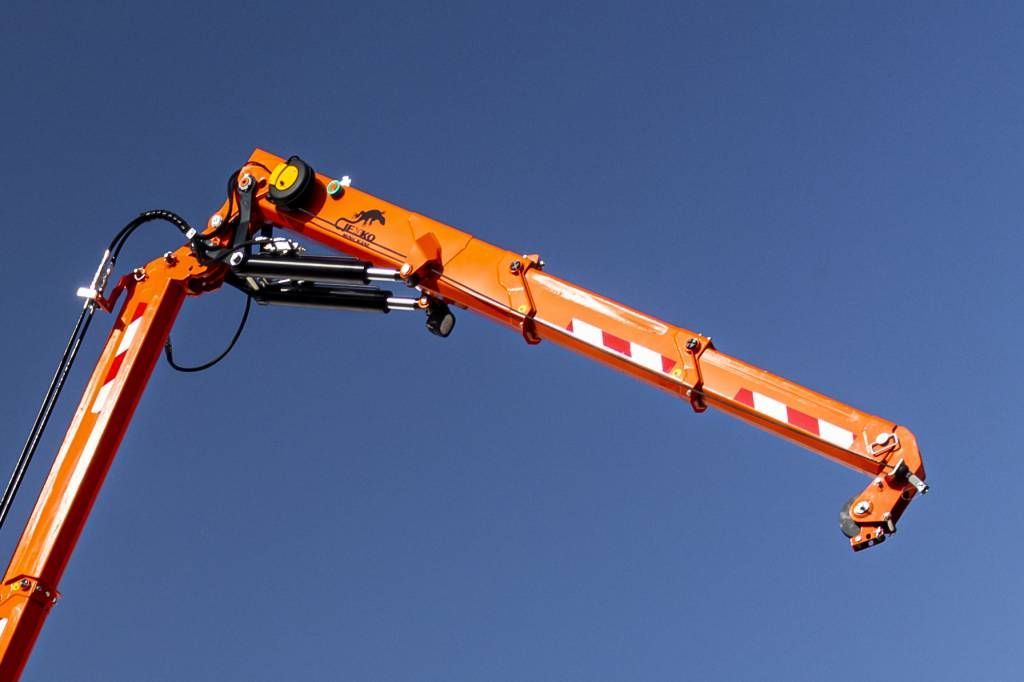 Gros plan sur le bras d'une grue