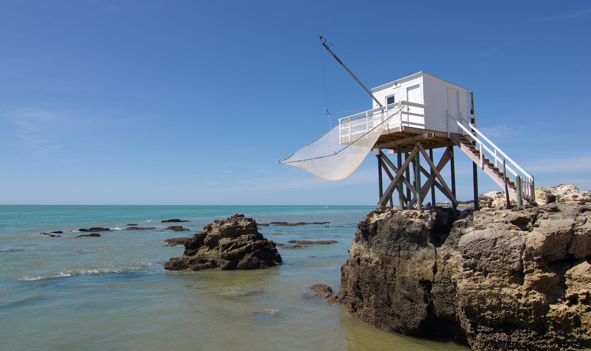 Construction pêcherie sur pilotis