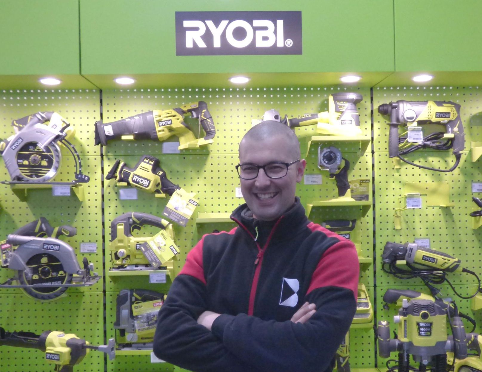 Photo de trombinoscope : Clément, Responsable magasin ainsi que des rayons motoculture et outillage électroportatif