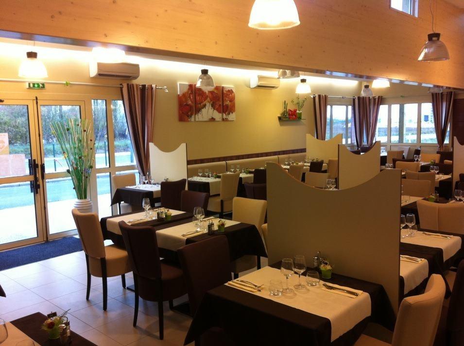 Salle de restaurant à Niort