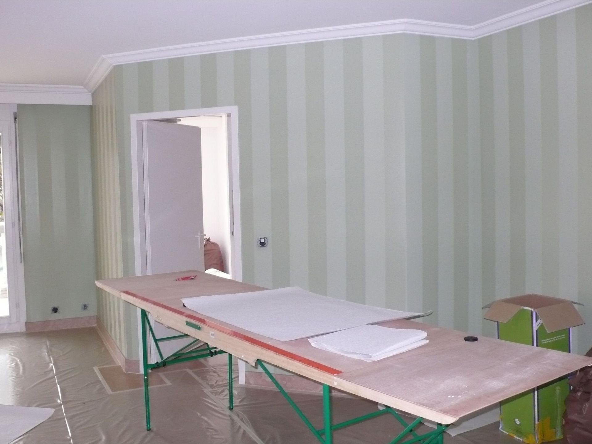 pose papier peint EL PINTOR Genève