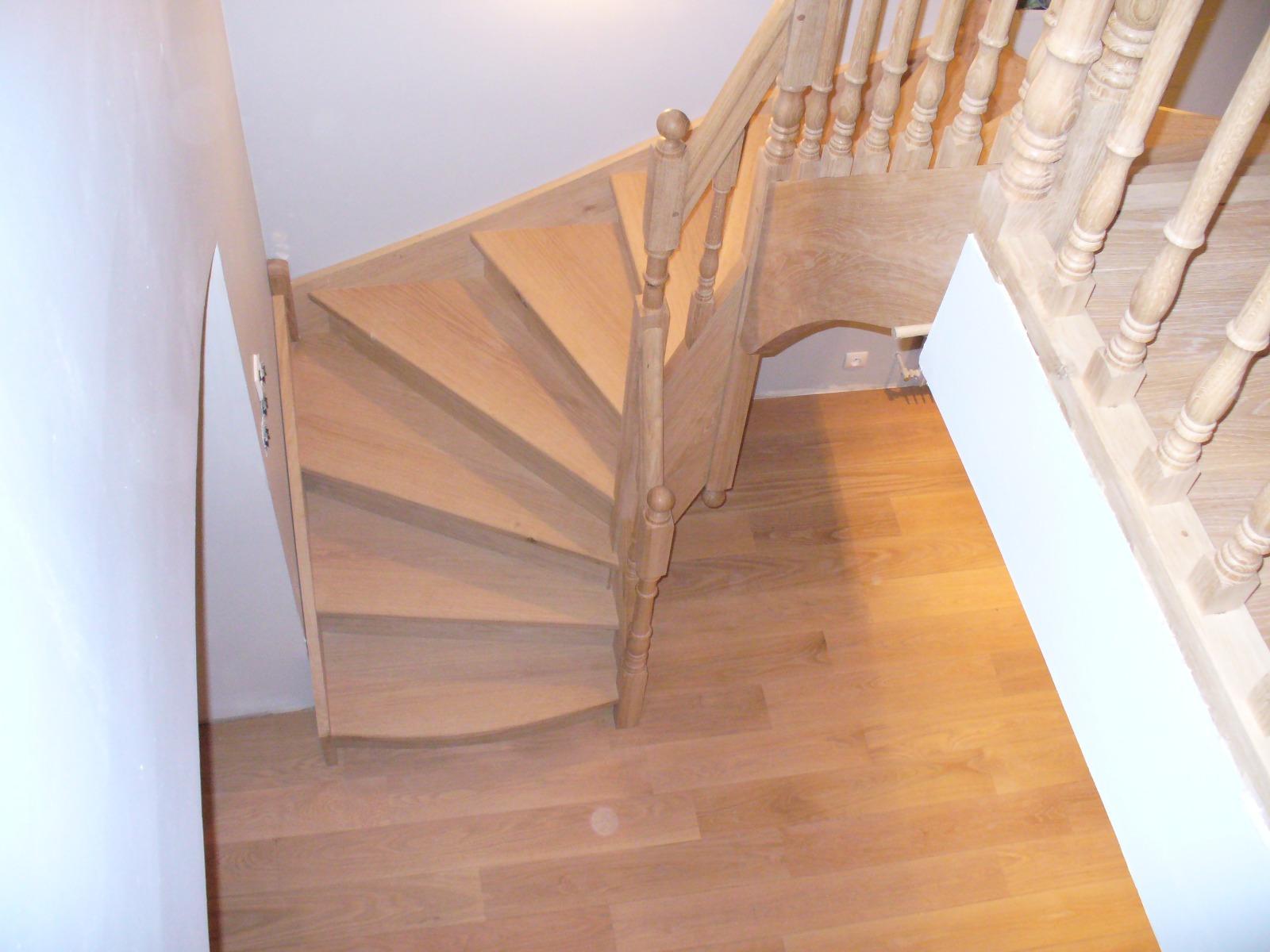 Escalier sur mesure avec balustrade