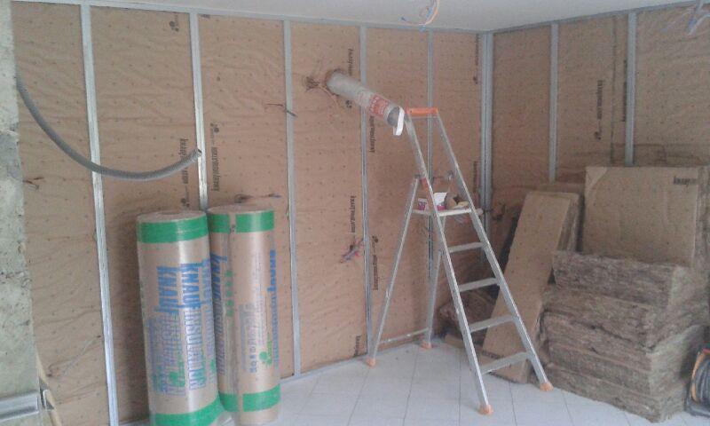 Pose de cloisons séparatives