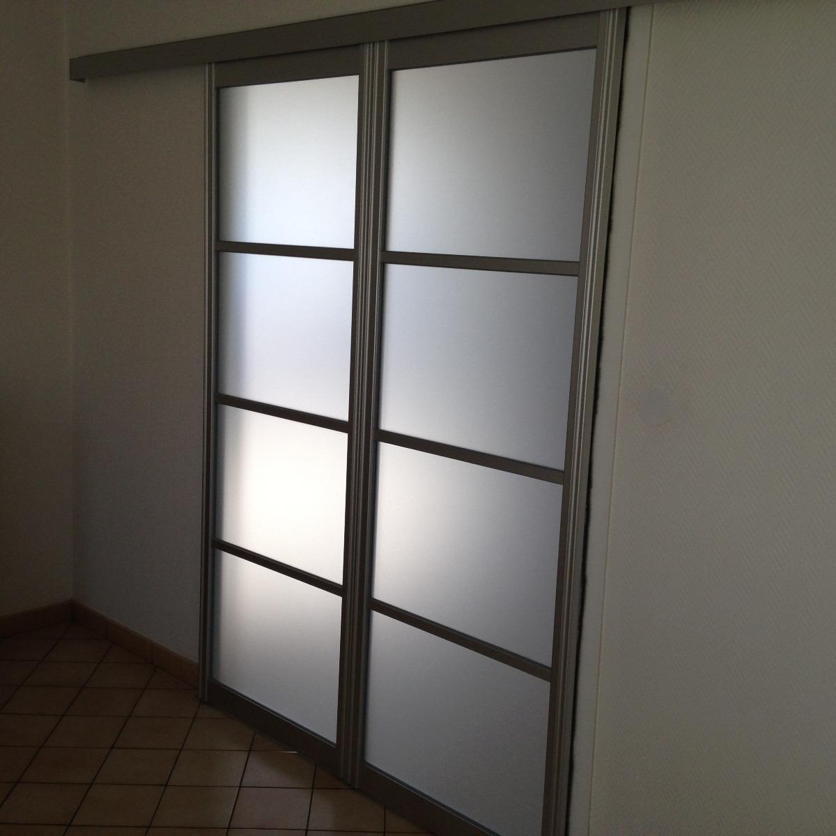 Pose de porte à galandage