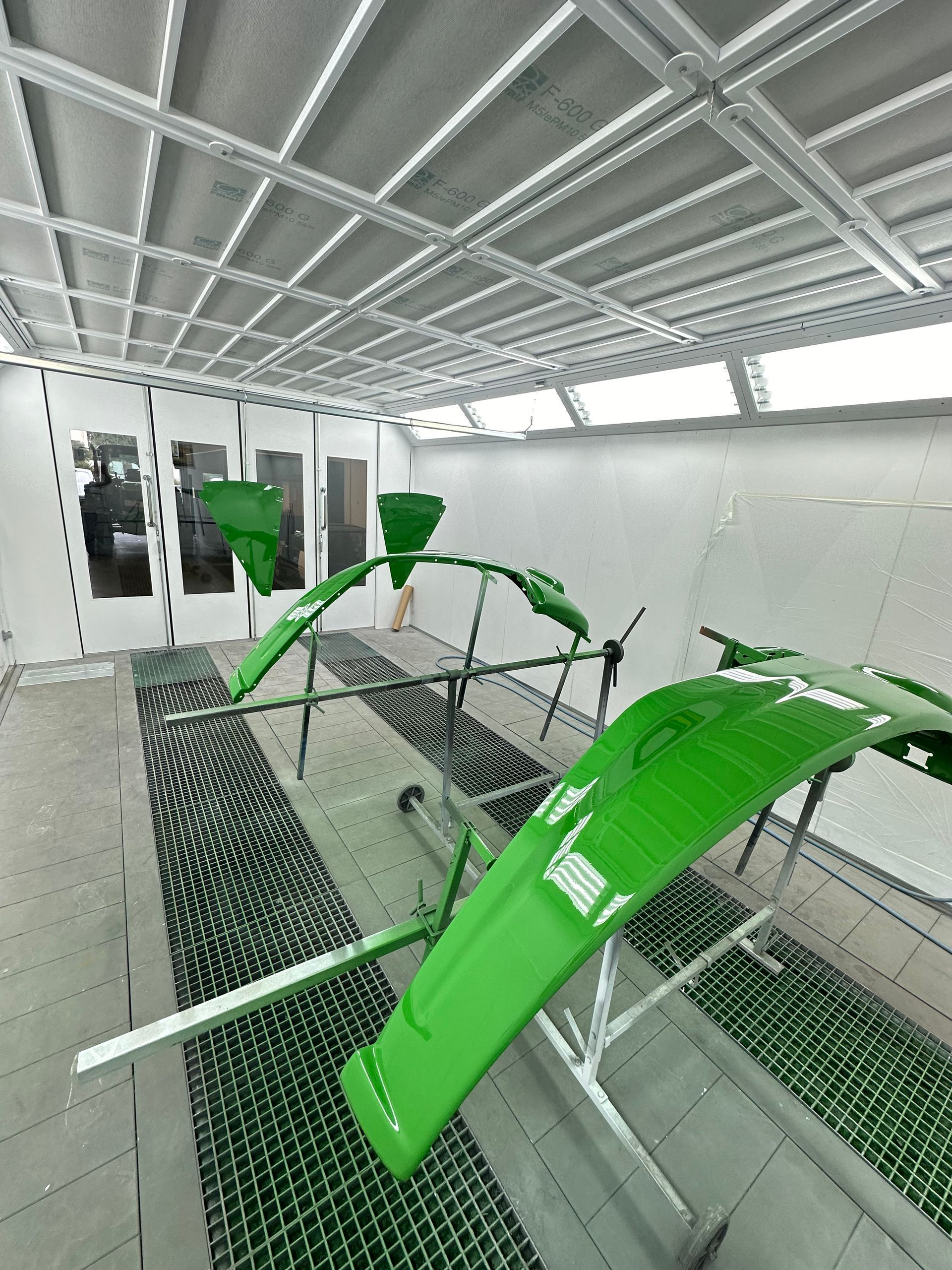 Peinture cabine élément tracteur