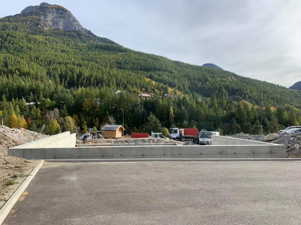 Création de fondations d'une maison.